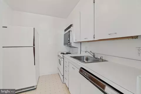 1 E Chase St #411, Baltimore, MD 21202 photo 20