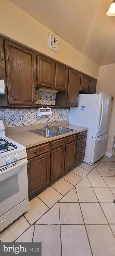 4605 Coleherne Rd, Baltimore, MD 21229 photo 11