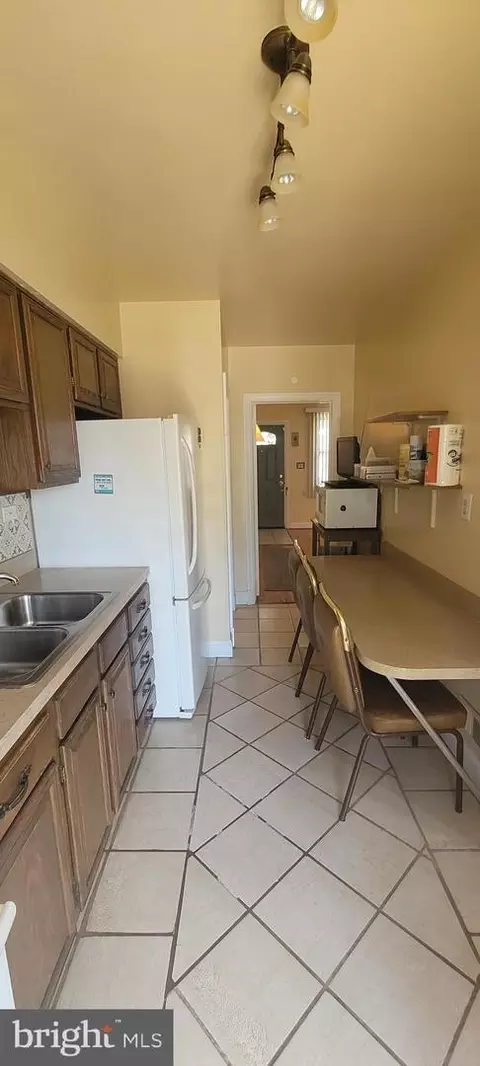 4605 Coleherne Rd, Baltimore, MD 21229 photo 12
