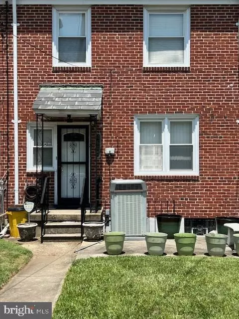 4605 Coleherne Rd, Baltimore, MD 21229 photo 2