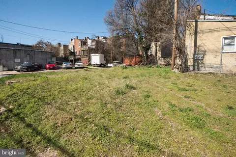 842 Lemmon St, Baltimore, MD 21201 photo 6