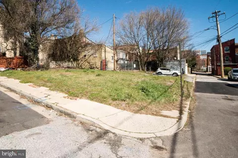 842 Lemmon St, Baltimore, MD 21201 photo 5