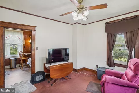 5219 Catalpha Rd, Baltimore, MD 21214 photo 8