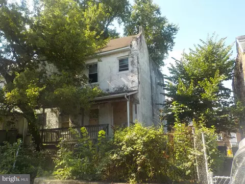 41 Talbott St, Brooklyn, MD 21225 photo 2