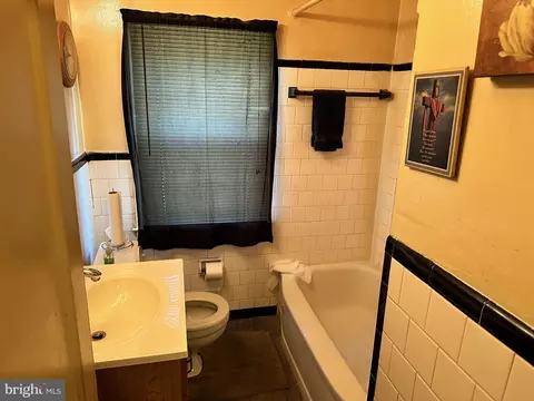 1076 Cameron Rd, Baltimore, MD 21212 photo 9