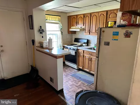 1076 Cameron Rd, Baltimore, MD 21212 photo 5