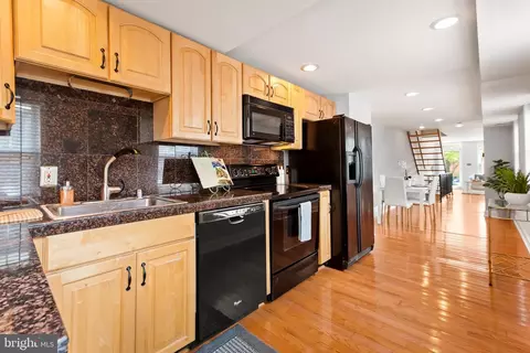 2336 Fleet St, Baltimore, MD 21224 photo 9
