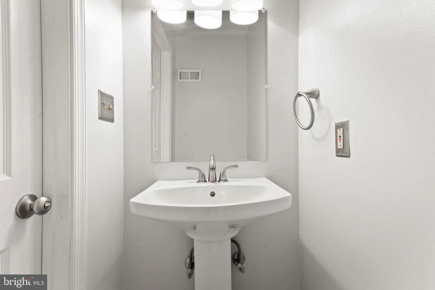 2336 Fleet St, Baltimore, MD 21224 photo 6