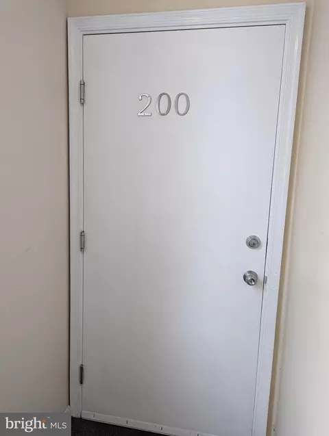 1422 E Baltimore St #200, Baltimore, MD 21231
