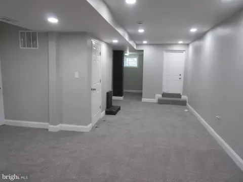2808 Baker St, Baltimore, MD 21216 photo 44
