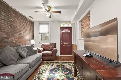 606 S Chapel St, Baltimore, MD 21231 photo 4