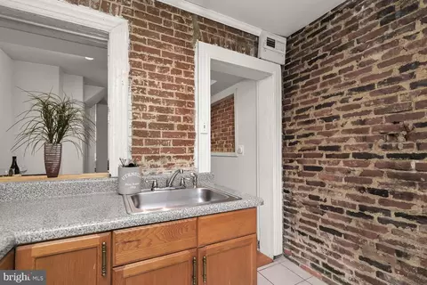 606 S Chapel St, Baltimore, MD 21231 photo 10