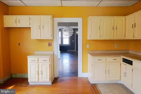 2801 Pelham Ave, Baltimore, MD 21213 photo 2