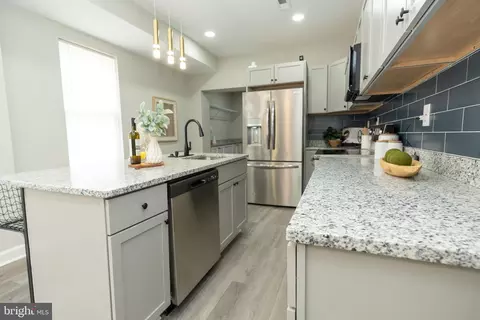 154 Collins Ave, Baltimore, MD 21229 photo 3