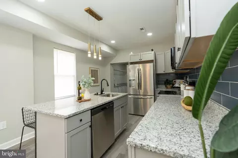 154 Collins Ave, Baltimore, MD 21229 photo 10