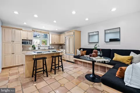 21 E Churchill St, Baltimore, MD 21230