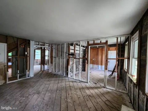 4516 Fairfax Rd, Baltimore, MD 21216 photo 9