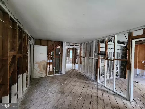 4516 Fairfax Rd, Baltimore, MD 21216 photo 10