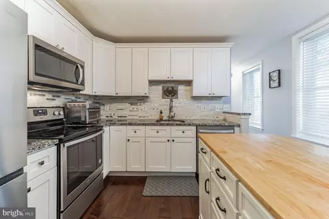 2412 E Fairmount Ave, Baltimore, MD 21224 photo 7
