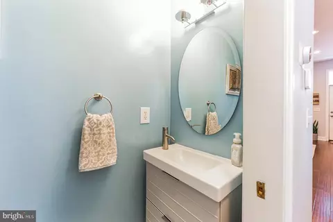 2412 E Fairmount Ave, Baltimore, MD 21224 photo 6