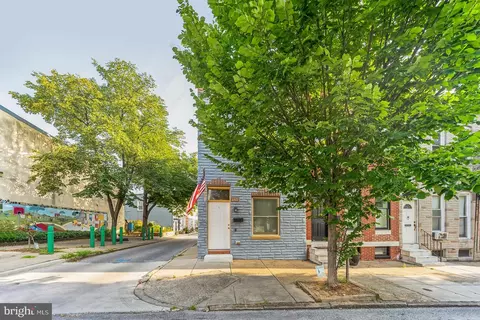 2412 E Fairmount Ave, Baltimore, MD 21224 photo 2