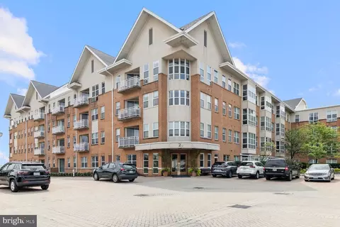 23 Pierside Dr #306, Baltimore, MD 21230