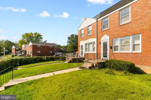 5810 Waycross Rd, Baltimore, MD 21206 photo 2