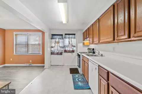 5810 Waycross Rd, Baltimore, MD 21206 photo 9