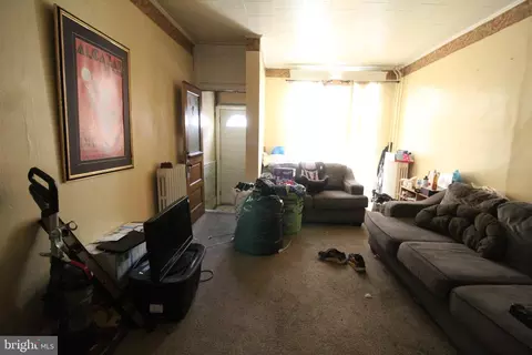 Entry Way - 2622 E Preston St, Baltimore, MD 21213 photo 1 of 4