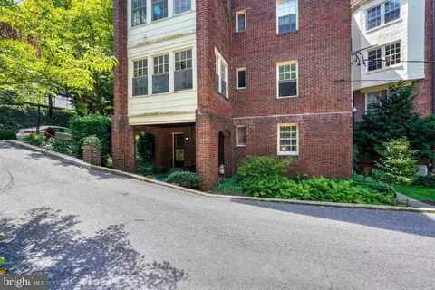 220 Stony Run Ln, Baltimore, MD 21210