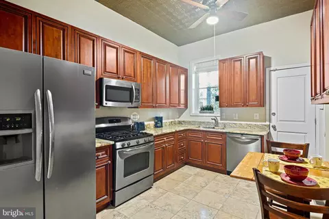2538 Mcculloh St, Baltimore, MD 21217 photo 6