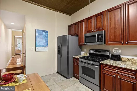 2538 Mcculloh St, Baltimore, MD 21217 photo 8