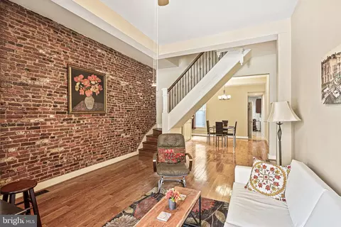 2538 Mcculloh St, Baltimore, MD 21217