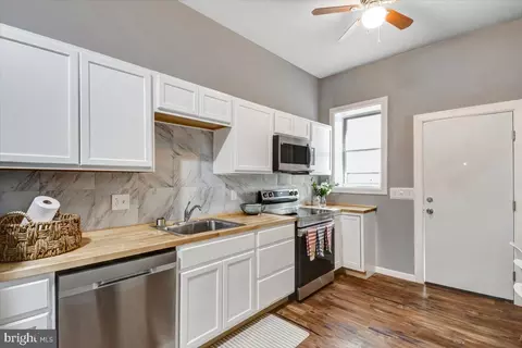 1426 E Lanvale St, Baltimore, MD 21213 photo 12