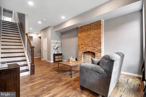 1426 E Lanvale St, Baltimore, MD 21213 photo 4