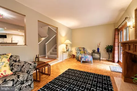 4336 Roland Spring Dr, Baltimore, MD 21210 photo 11