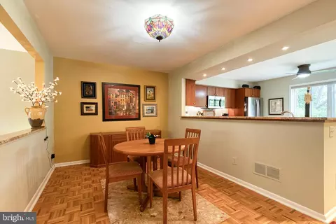 4336 Roland Spring Dr, Baltimore, MD 21210 photo 7