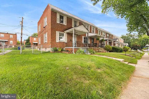 214 Denison St, Baltimore, MD 21229 photo 2
