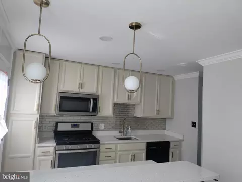 4209 Labyrinth Rd, Baltimore, MD 21215 photo 4
