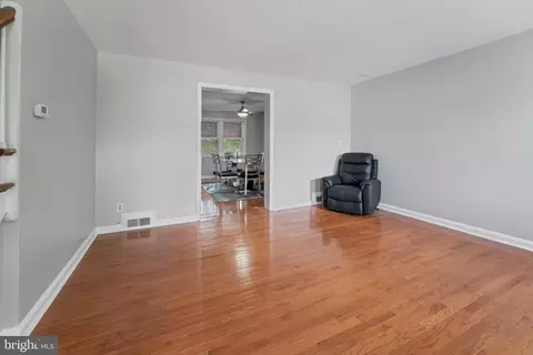 1515 Gleneagle Rd, Baltimore, MD 21239 photo 5