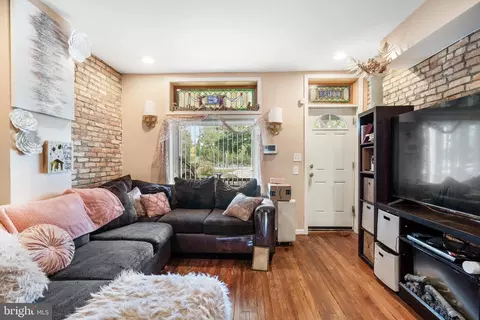 112 Collins Ave, Baltimore, MD 21229 photo 2