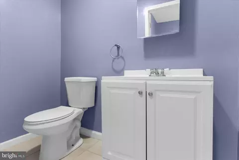 2407 E Oliver St, Baltimore, MD 21213 photo 11