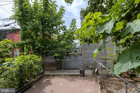 2407 E Oliver St, Baltimore, MD 21213 photo 25