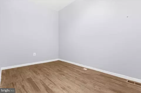 2407 E Oliver St, Baltimore, MD 21213 photo 15