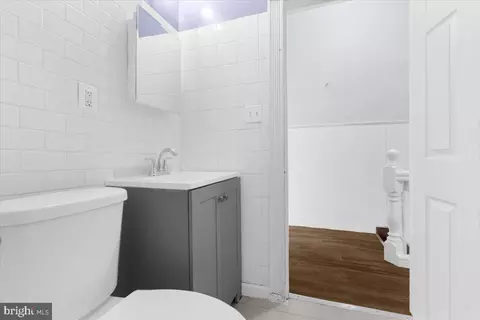 2407 E Oliver St, Baltimore, MD 21213 photo 18