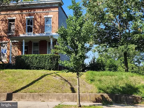 3734 Reisterstown Rd, Baltimore, MD 21215