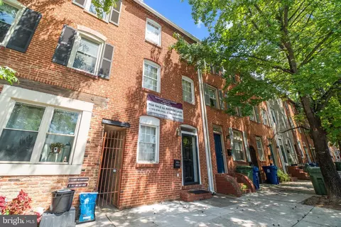 2206 Fleet St, Baltimore, MD 21231