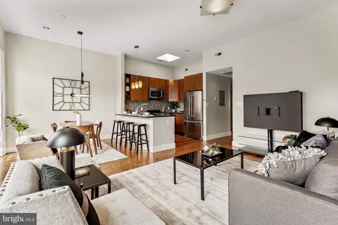 18 E Madison St #11, Baltimore, MD 21202 photo 11