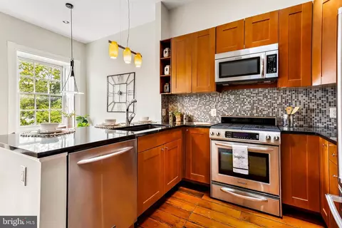 18 E Madison St #11, Baltimore, MD 21202 photo 17