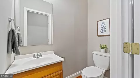 333 E 22nd St, Baltimore, MD 21218 photo 13